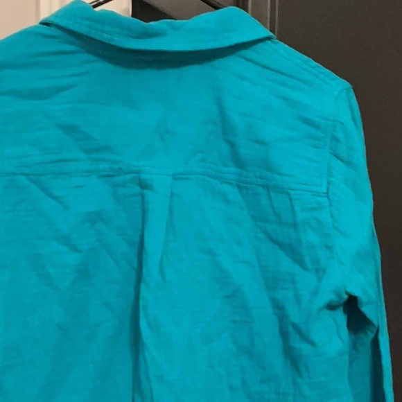 NWT Women’s J Crew long sleeve shirt. - Picture 3 of 3